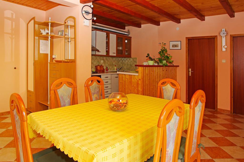 וולה לוקה Apartments Julija מראה חיצוני תמונה