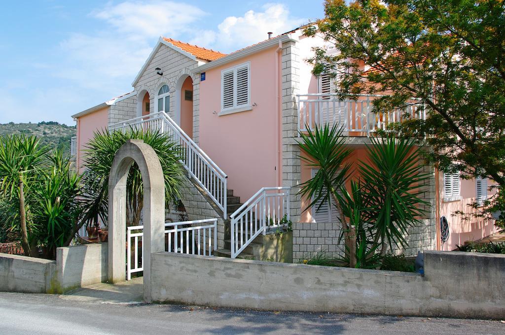 וולה לוקה Apartments Julija מראה חיצוני תמונה