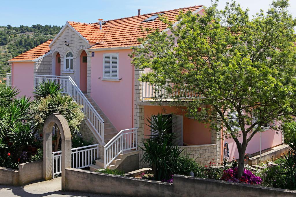 וולה לוקה Apartments Julija מראה חיצוני תמונה